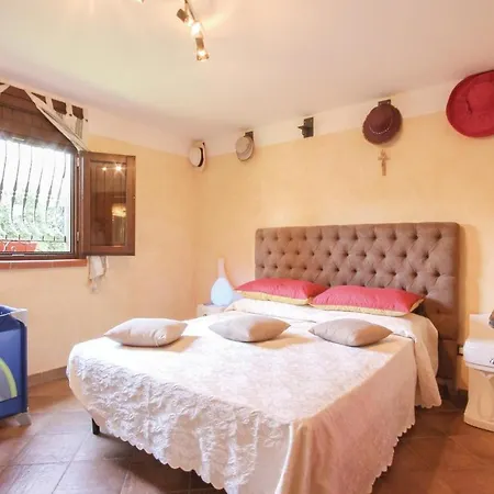 Tourig Beach Mandra Capreria