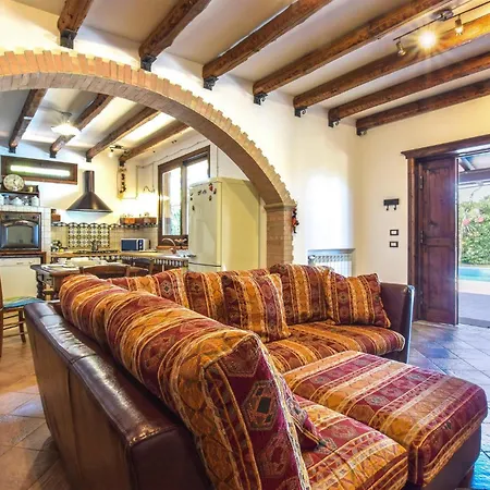 Holiday home Tourig Beach Mandra Capreria